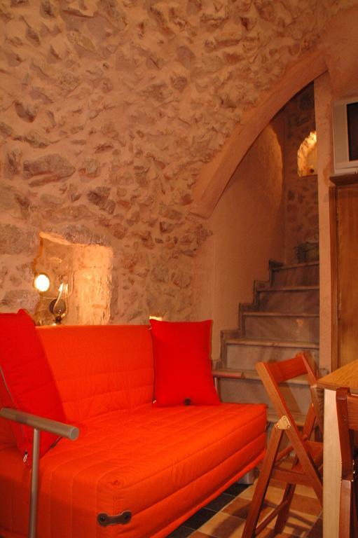 Stoneapartments, Γ Κωσταλοσ Και Σια Οε Авгонима Экстерьер фото