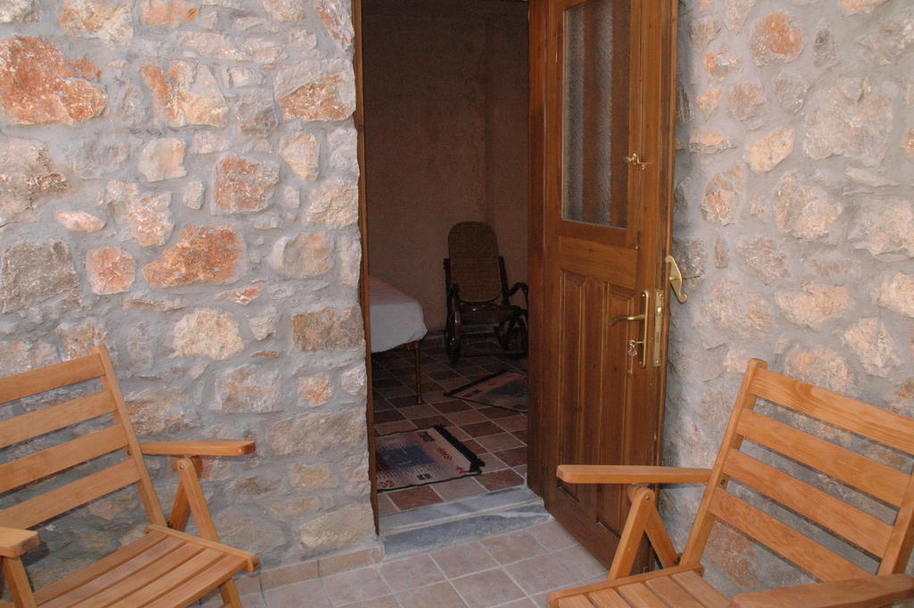 Stoneapartments, Γ Κωσταλοσ Και Σια Οε Авгонима Экстерьер фото