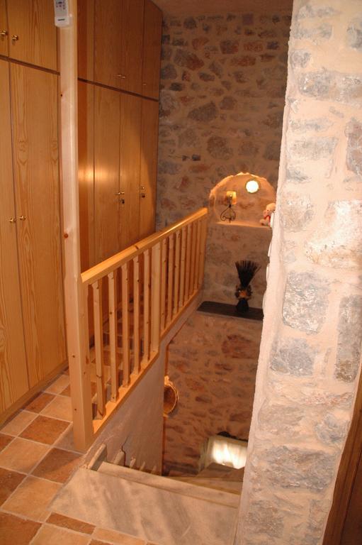 Stoneapartments, Γ Κωσταλοσ Και Σια Οε Авгонима Экстерьер фото